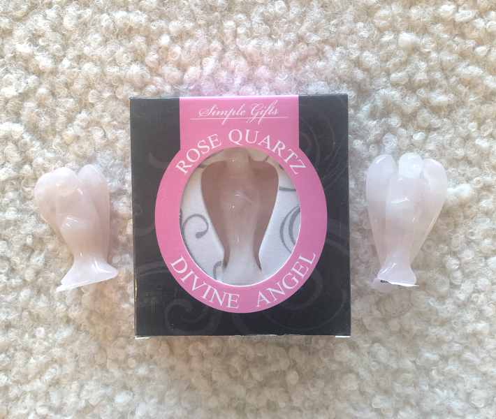 Rozenkwarts edelsteen staande engel 5cm