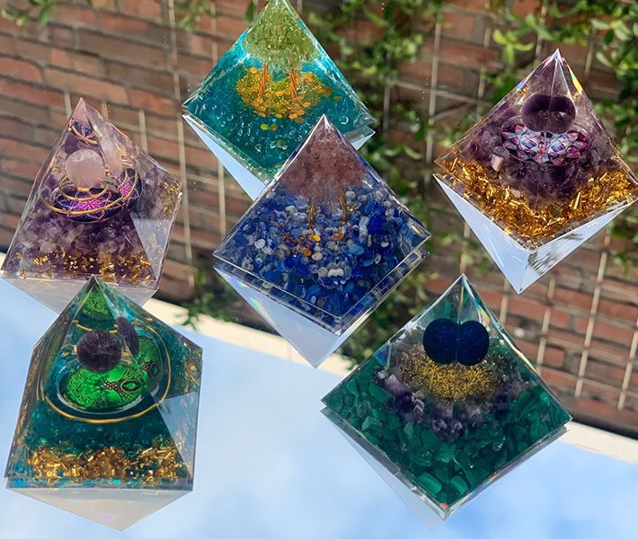 Orgonite piramide groen - verkocht