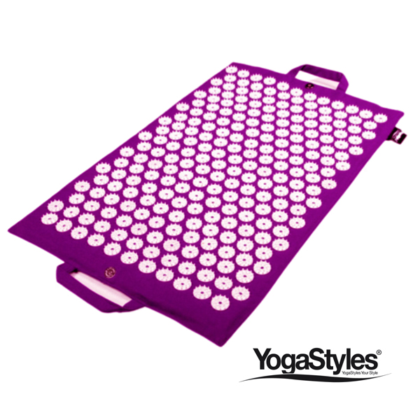 Roze Om Namaste spijkermat van 100% katoen met duizenden drukpunten.