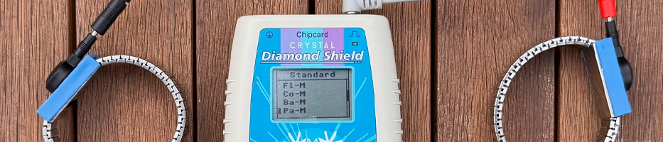 Diamond Shield crystal zapper met armbanden.
