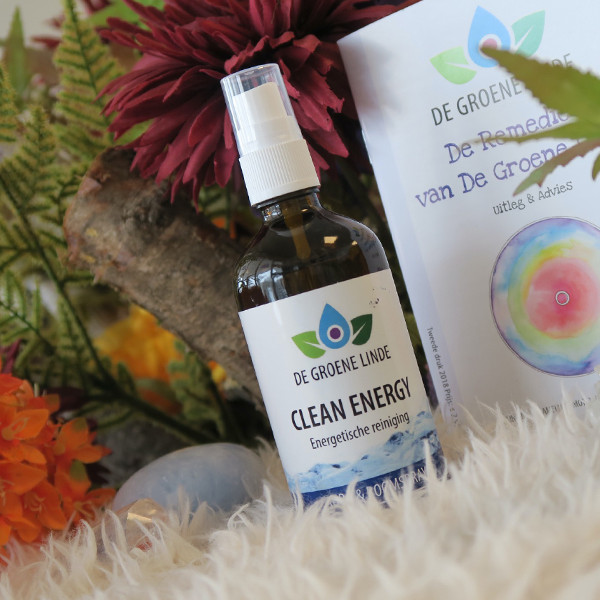 De Groene Linde Clean Energy Spray 100 ml – energetische ruimtespray met jeneverbes, salie, rozemarijn en latschenkiefer in alcohol